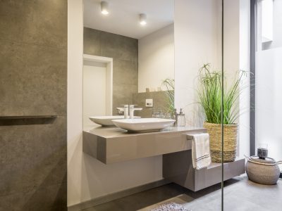 Aménagement de Salle de bain moderne style minéral